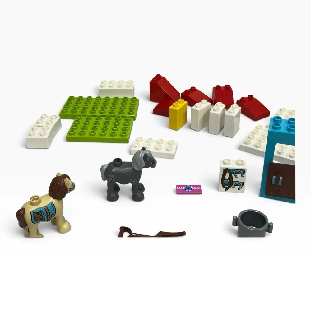 LEGO DUPLO 10868 Farm Pony Stable Incomplete Set Horses Figure Parts Lot